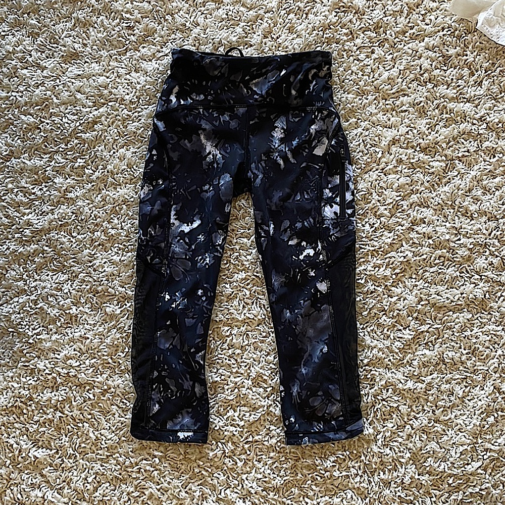 Lululemon leggings!